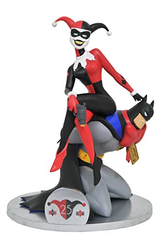 DIAMOND SELECT TOYS DC Gallery: Batman The Animated Series: Harley Quinn Deluxe 25th Anniversary PVC Figure